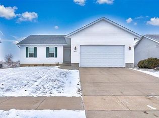 2813 Bryant Blvd SW, Cedar Rapids, IA 52404