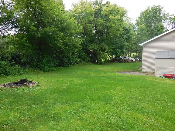 4th image of 110 Oak Lane Dr