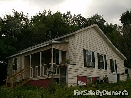 Quaint & Cozy Starter Home