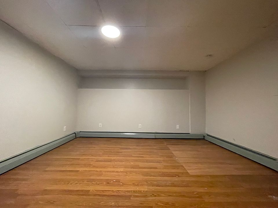 2nd image of 412 Union St #1E