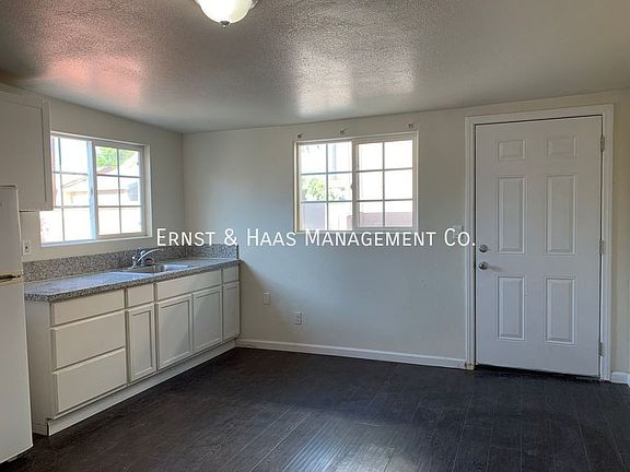 4th image of 2360 Golden Ave #A
