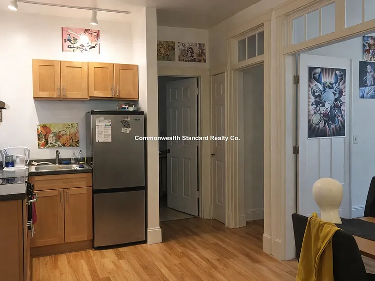 833-835 Beacon St #104 — Photo 2