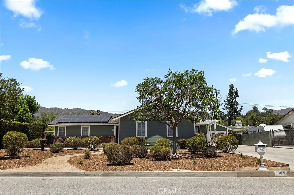 3 bed, 2145 sqft, $5,500 — Photo 3