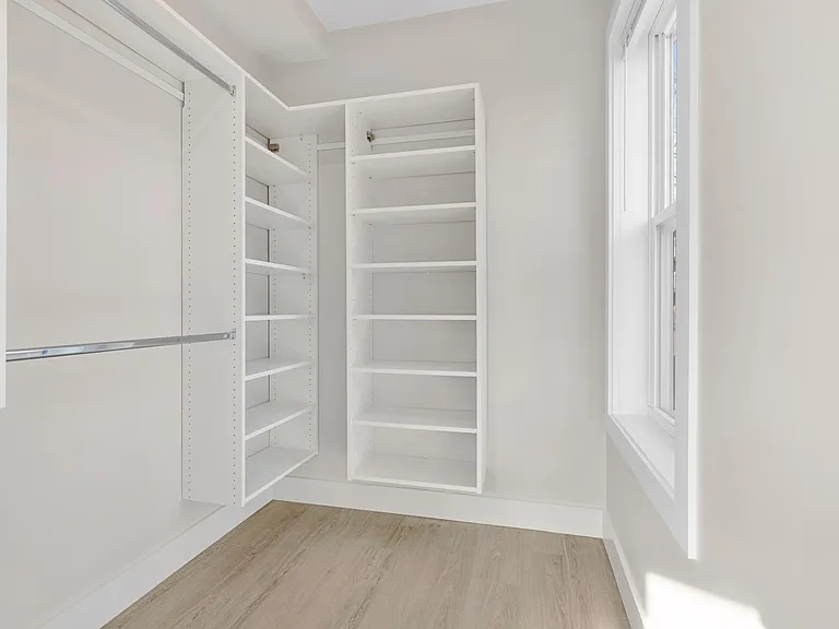 135 Harrishof St #2 — Photo 23