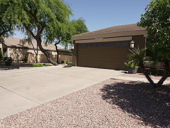 3rd image of 8584 W Keim Dr