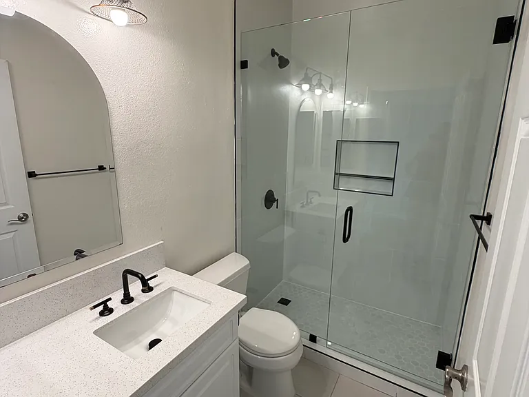 4741 Radford Ave #203 — Photo 36