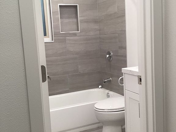 4th image of 1767 Torrance St APT 211