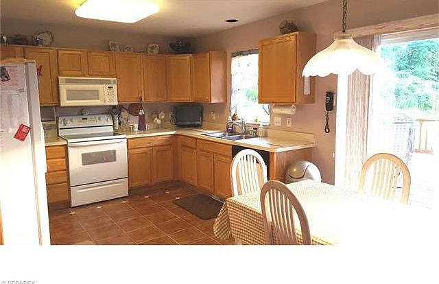 2nd image of 800 Bridgewater Ct