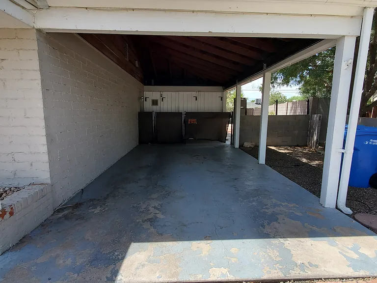 311 W Montecito Ave — Photo 10
