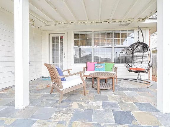 2nd image of 812 Camellia Ct