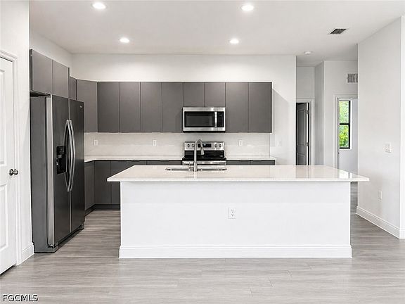 4th image of 5002 Gramercy Rd