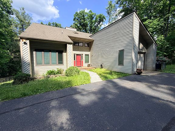 2nd image of 1051 Windfield Ln