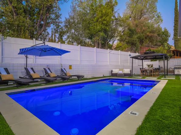 22711 Margarita Dr, Woodland Hills, CA 91364