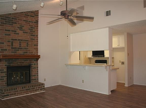 3rd image of 8319 Elm Ct