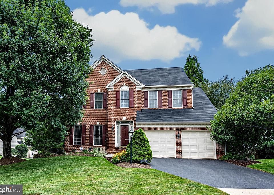 1st image of 47021 Kentwell Pl