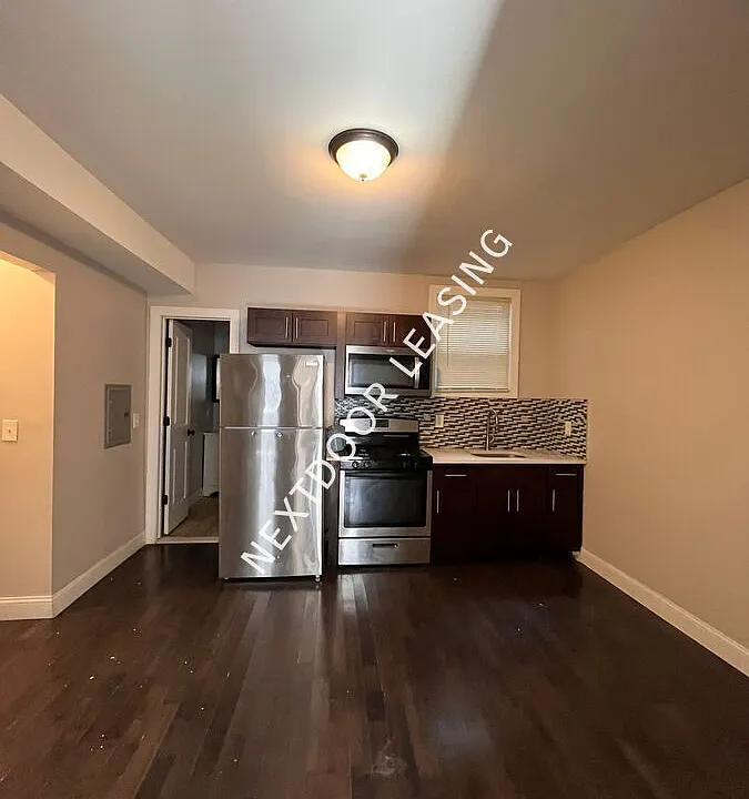 122 Virginia Ave #1FM