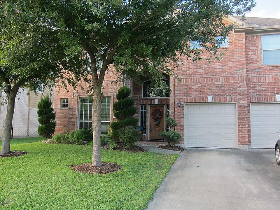 1st image of 1806 N Everglades Dr
