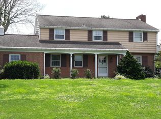 222 Herr Rd, Ronks, PA 17572