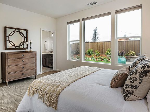 *Photos may vary from actual home