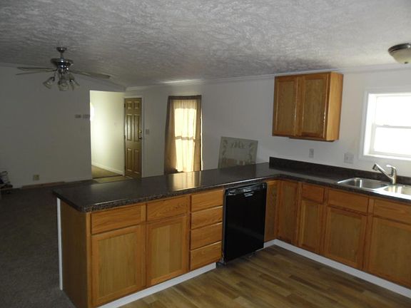 2nd image of 411 Peachtree St