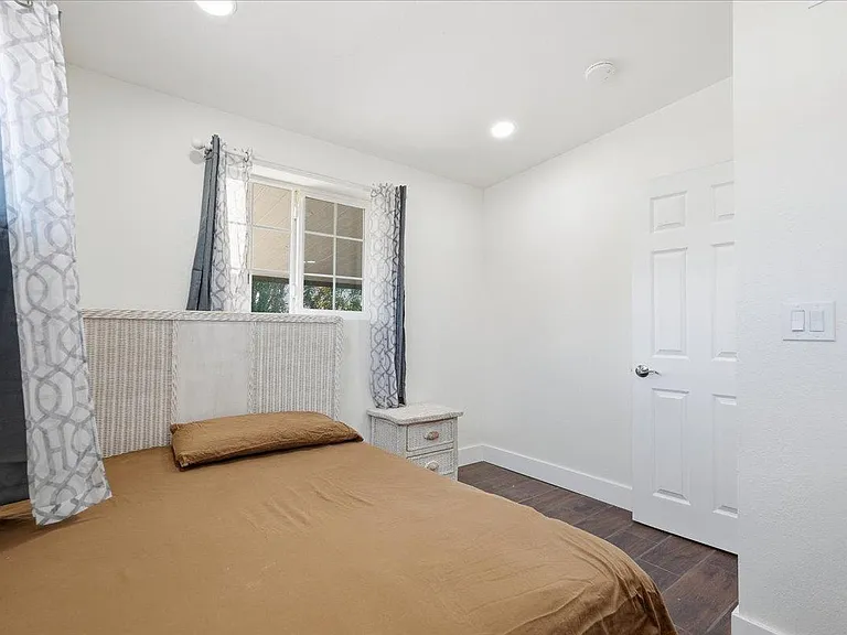 38466 N Basin Rd — Photo 26