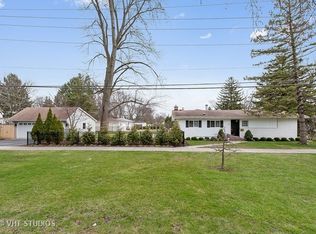 430 Hibbard Rd, Wilmette, IL 60091