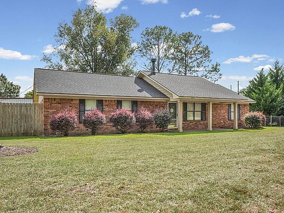 2nd image of 132 Country Dr