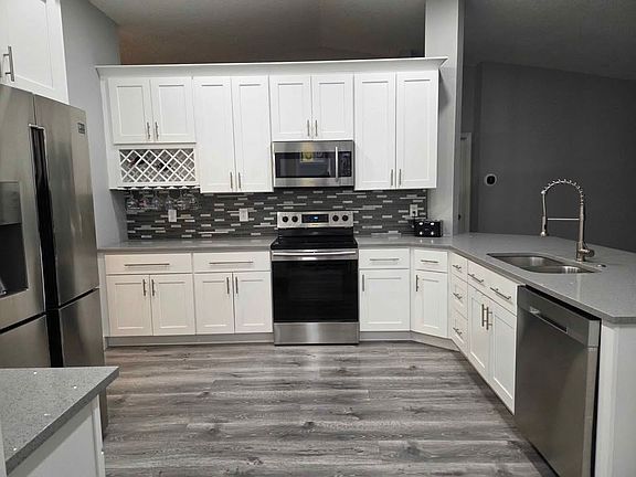 2nd image of 2948 Carlsbad Ct