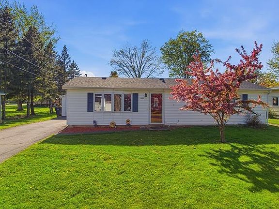 2nd image of 606 N PLUM AVENUE