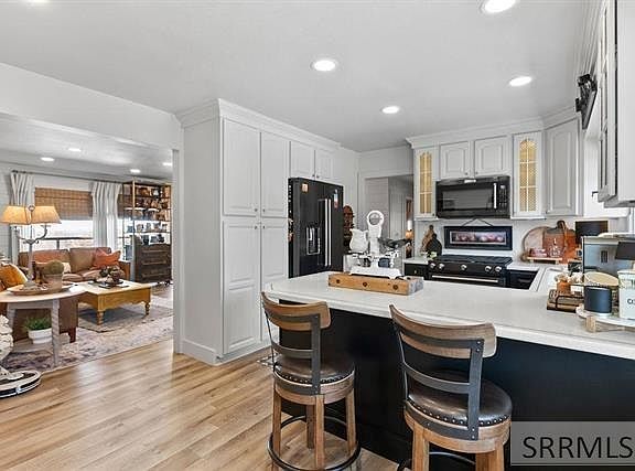 5th image of 606 Calder Ave