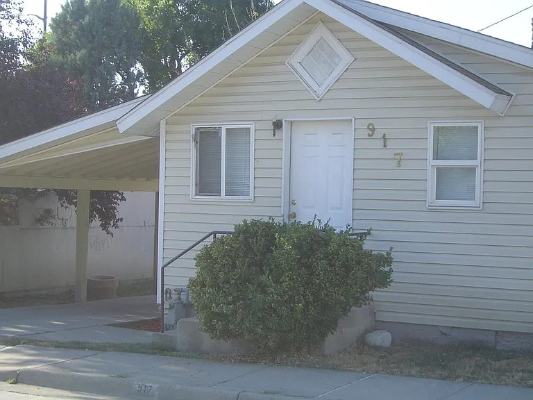 917 E Forest View Ave — Photo 1