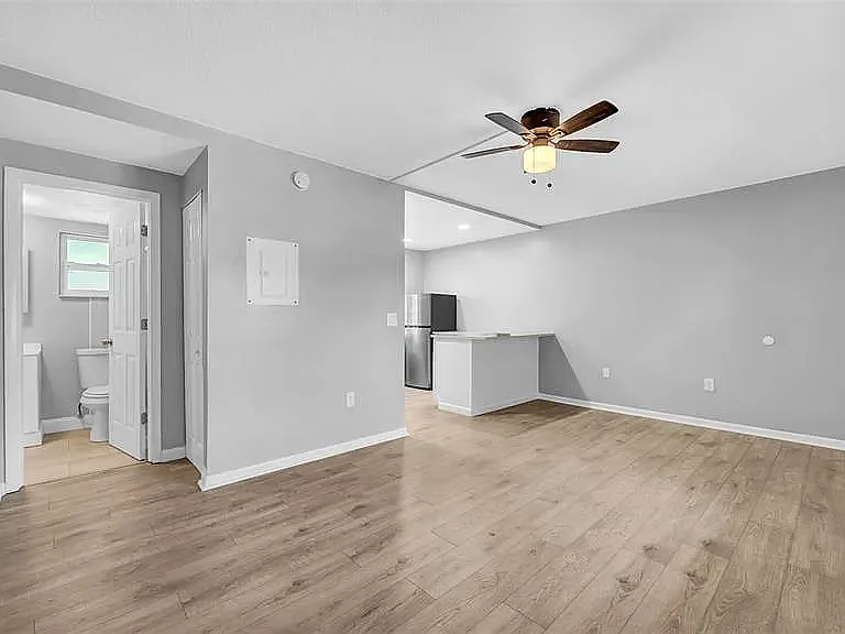 2122 Bradford St #505 — Photo 9