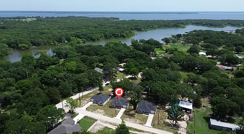 800 Hemlock Dr Photo 1