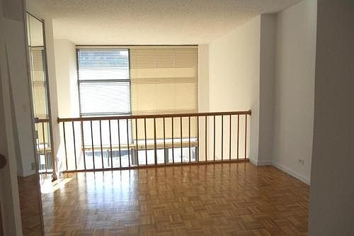 4th image of 22-26 W 15th St