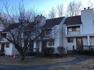 38 Spice Hill Dr, Wallingford, CT 06492
