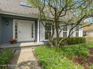 316 Weatherford Ct, Lake Bluff, IL 60044