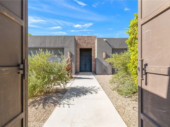 2600 E Vincentia Rd, Palm Springs, CA 92262