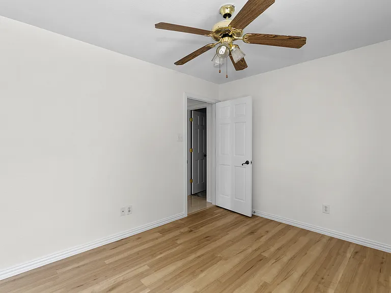 1611 Watson Dr — Photo 20