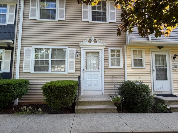 112 East Gate Lane #112, Hamden, CT 06514