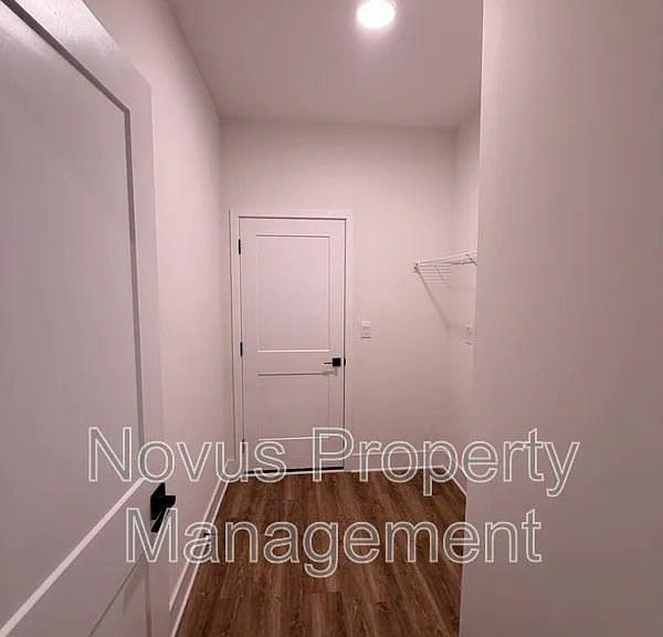 205 Laney Dr — Photo 24