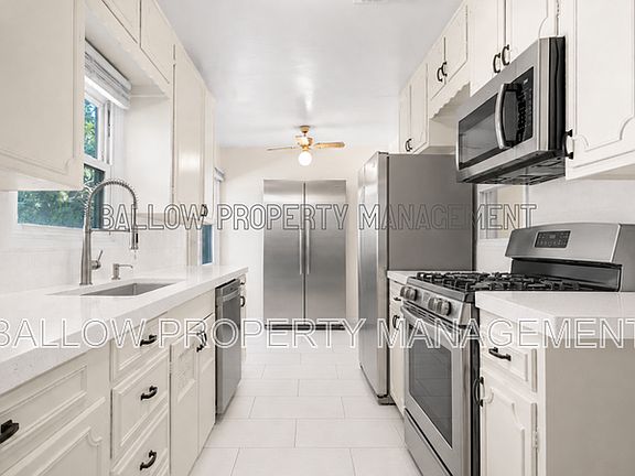 4th image of 6129 Pembroke Dr