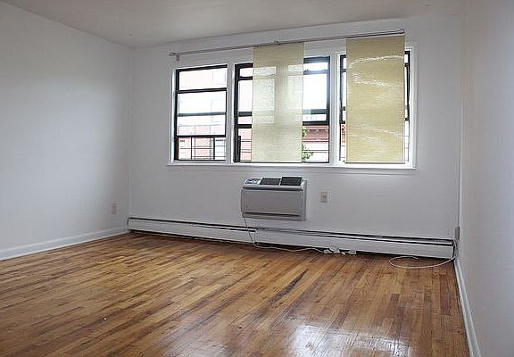 3rd image of 447 E 21st St #2