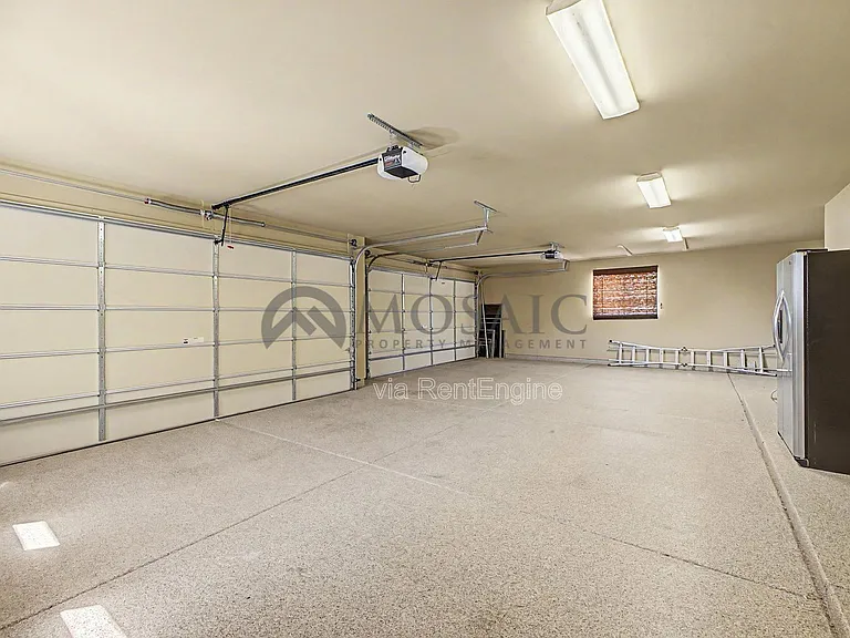 14006 E Mark Ln — Photo 33
