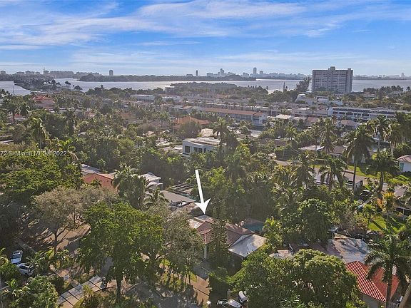 4th image of 2052 Alamanda Dr