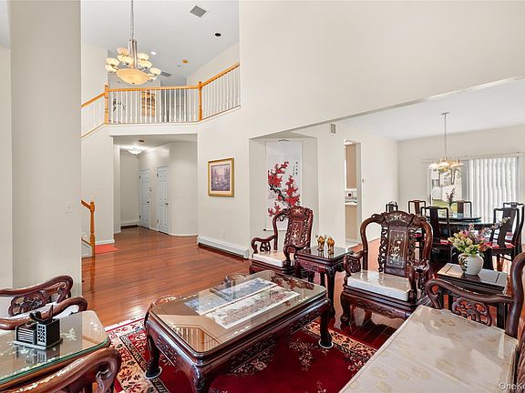 4th image of 27 Laurel Lane