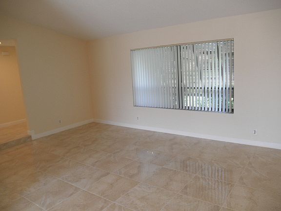 4th image of 9525 Burlington Pl