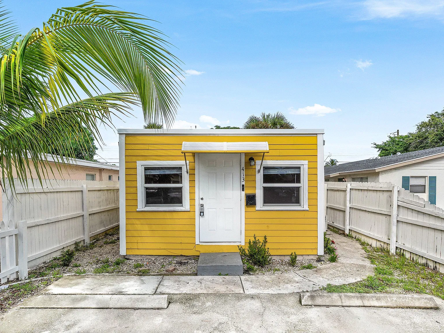 2 bed, 1.0 bath, 646 sqft, $2,200 — Photo 1