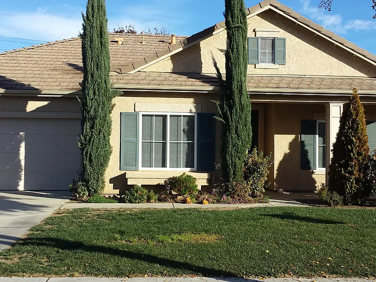 814 W James Ct — Photo 1