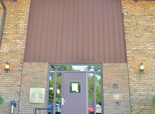 100 Willow Ln APT 219, Willow Springs, IL 60480