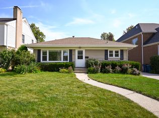 325 N Highview Ave, Elmhurst, IL 60126